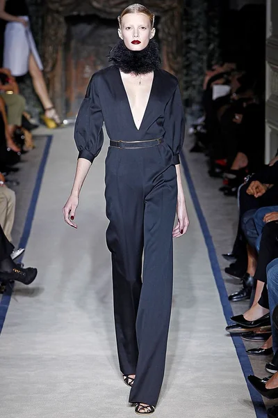 Look 8